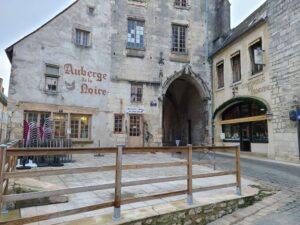 Read more about the article A lunchtime visit to La Charité-sur-Loire